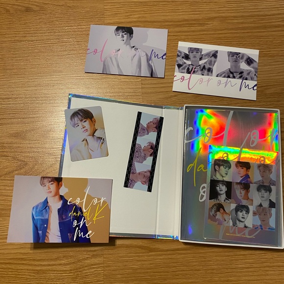 KANG DANIEL - COLOR ON ME (1ST MINI ALBUM) - Picture 2 of 2